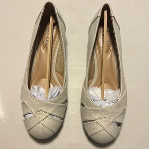 Abella shimmer flats